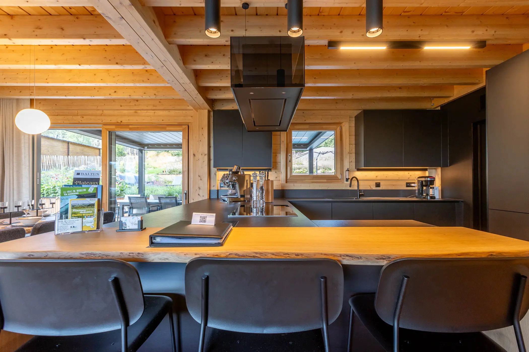 Cottage for 10 people in Tenneville Villa Wood